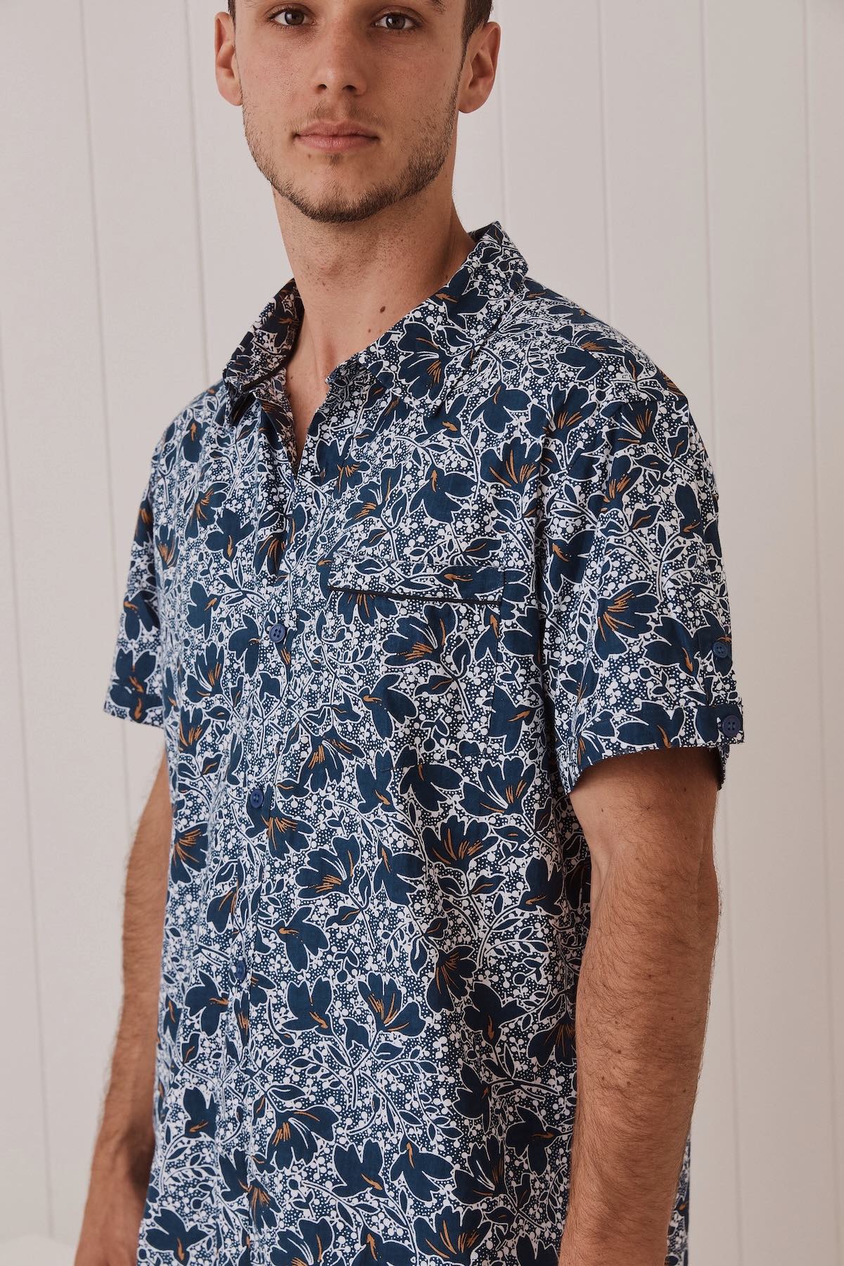 MahaShe Men’s Short Sleeve Shirt | 100% Cotton Printed Button-Down